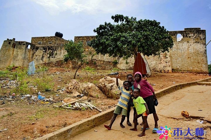 加纳虽穷但民众和平共处，加纳是个怎样的非洲国家